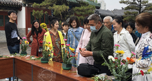 迎澤公園插花藝術(shù)展喜迎兩節(jié)