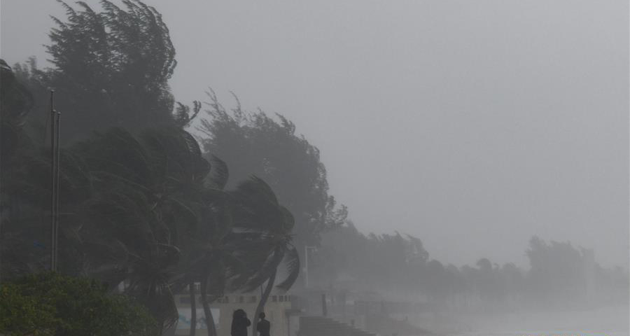 臺(tái)風(fēng)“浪卡”登陸海南