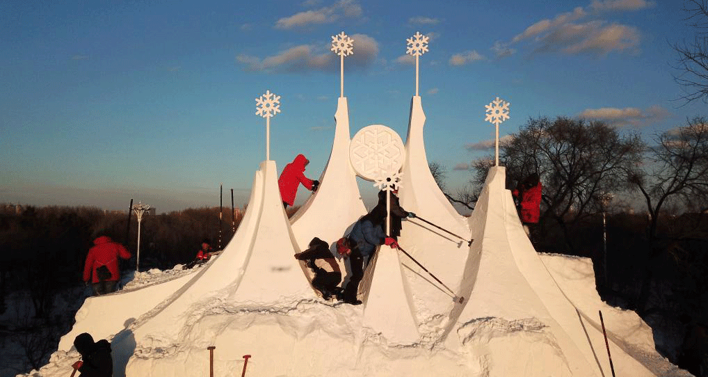 太陽島雪博會雪雕創(chuàng)作進行時