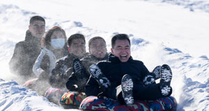 新疆：樂享冰雪