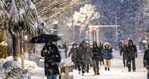 河南部分地區(qū)迎來(lái)降雪