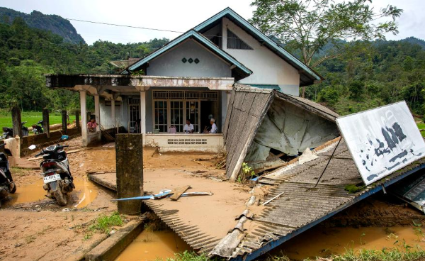 印尼暴雨災(zāi)害已致10人死亡